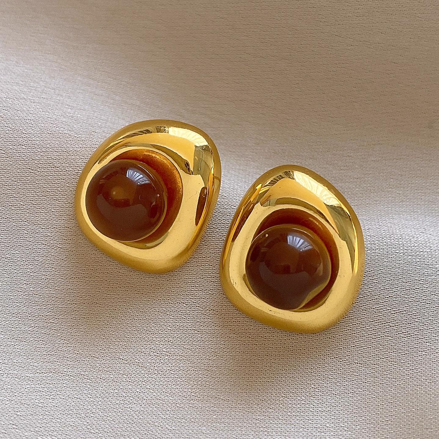 Silver needle resin round square earrings stud earrings Maillard style temperament earrings design sense niche