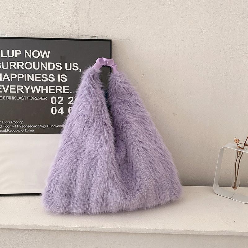 Autumn and Winter New Fashion Macaroon Women's Shoulder Bags Fluffy Long Plush High Capacity Armpit Bags Foreign Style Female Portable Large Tote Bags