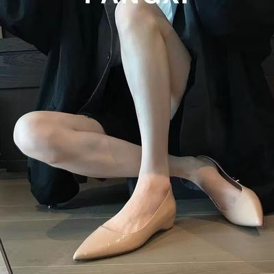 Franse high-end nude interne hoogteverhogende puntige platte schoenen dames 2024 nieuwe dagelijkse lichte mond veelzijdige pendelschoenen