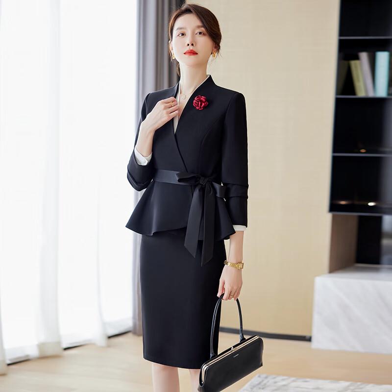 Professioneller Damen-Blazer- und Rockanzug