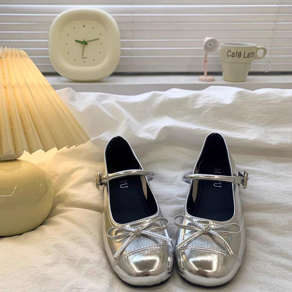 French Silver Light Mouth Ballet Mary Jane Single Shoes Women's 2025 Spring New Flat Bottom with Skirt Jk Small Leather Shoes