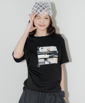 Dilleiopeu Cat Graphic Short Sleeve T-Shirt [Black]