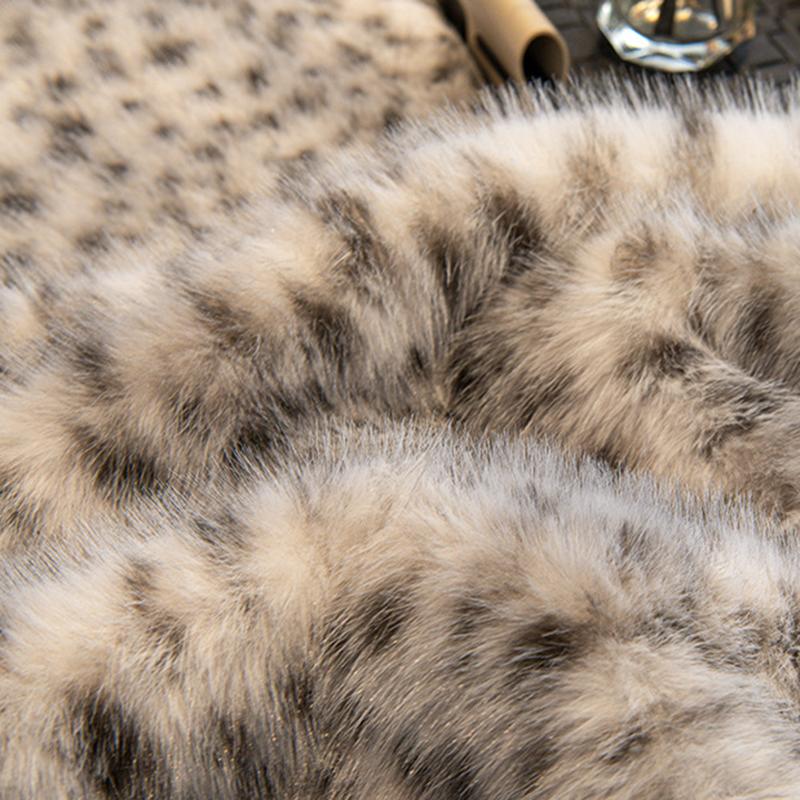 Americký Sametový Polštář na Pohovku s Leopardím Vzorem Vysoce Kvalitní Nepravidelný Potah na Pohovku z Umělé Králičí Srsti Pohodlný Plyšový Ručník na Područky