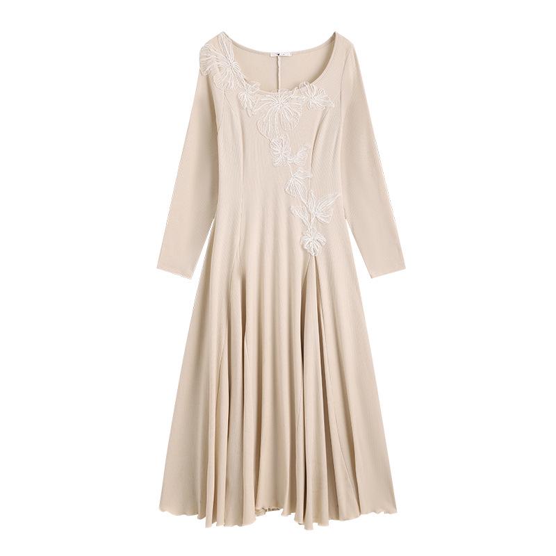 Plus Size Elegant Knit Dress for Women (130-300 Jin) - Embroidered Inlay with Large Hem, Perfect for Spring and Autumn