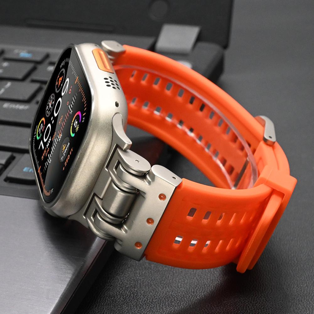 Silicone Bracelet Band for Apple Watch Ultra 2 Series 9 8 7 6 5 4 Se 3 Titanium Color Strap for Iwatch Ultra2 49mm 45mm 44 42mm