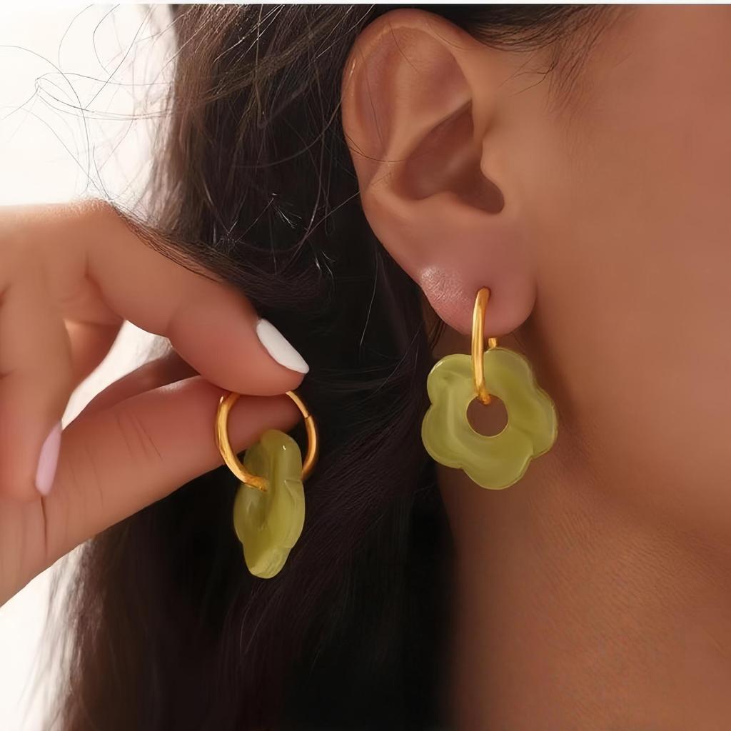 2025 Dopamine-Inspired Enamel Flower Hoop Ear Cuffs - Light Luxury Earrings