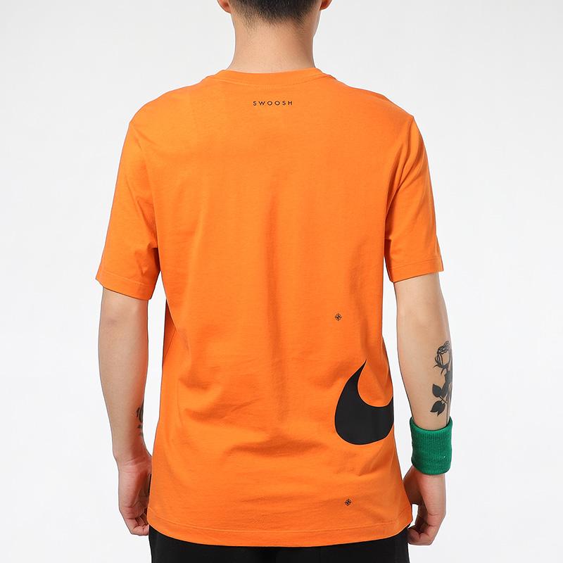 Nike Sportswear Swoosh Club Print Alphabet Crew Neck Short Sleeve T-Shirt Men Tops Orange DJ5374-801