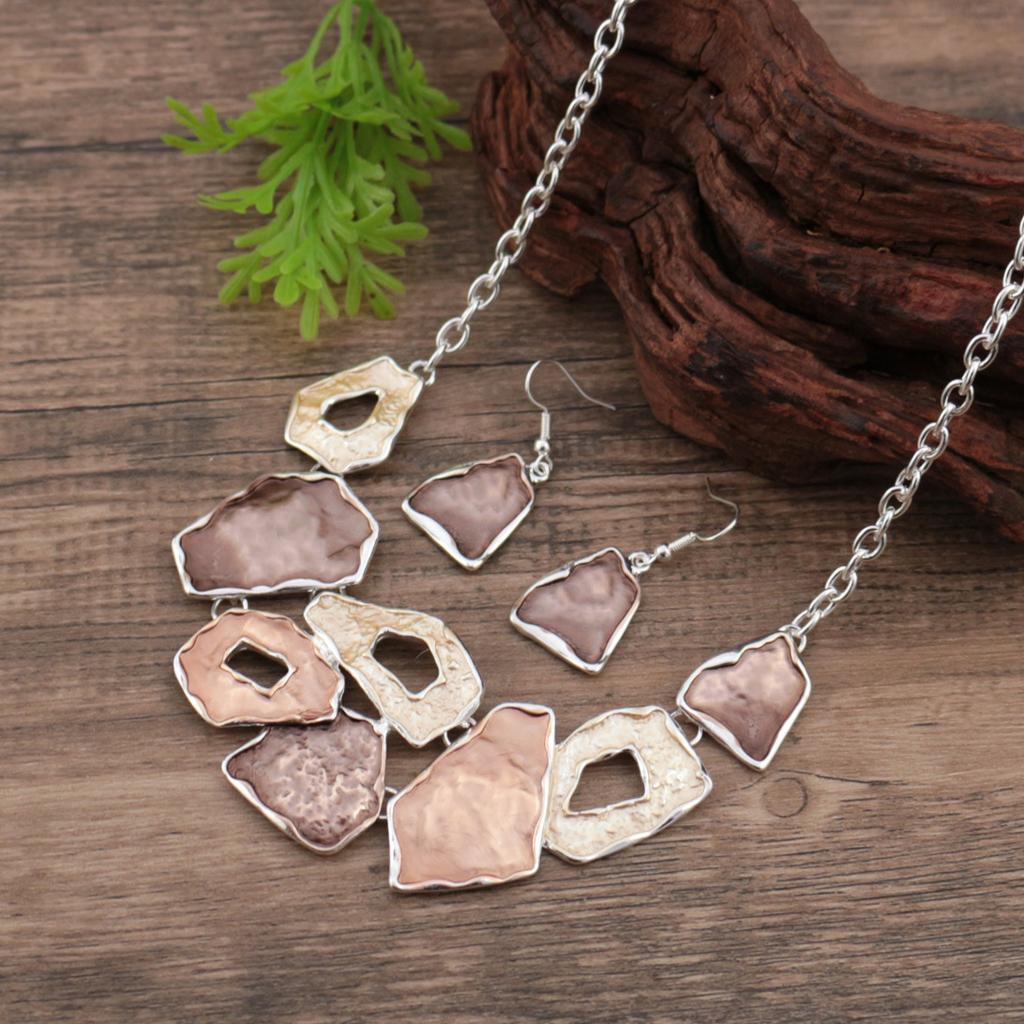 Enamel geometric starfish necklace, women's simple high-end irregular flower necklace