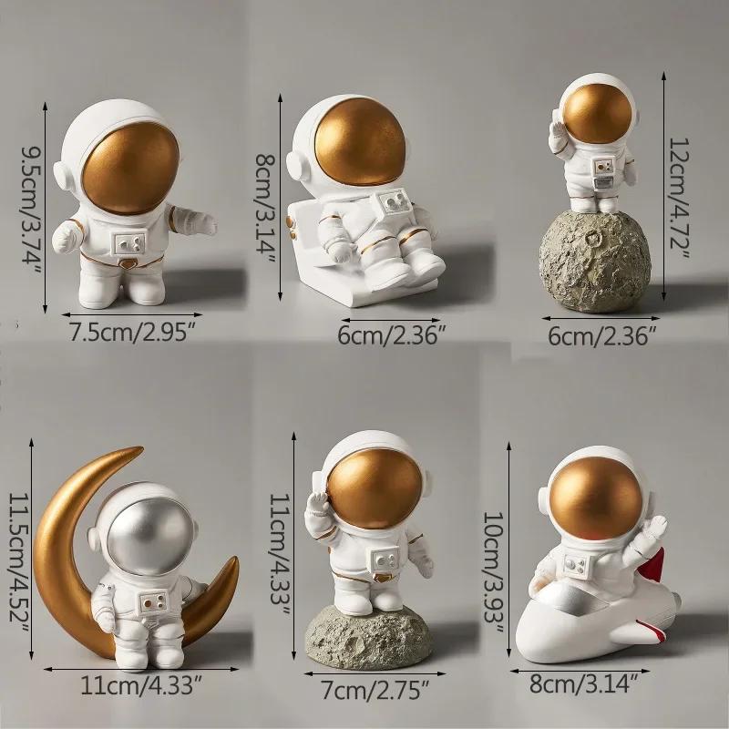 Nordic Resin Creative Astronaut Sculpture Figurine Store Craft Desk Home Decoration Accessories Modern Birthday Gift Cartoon