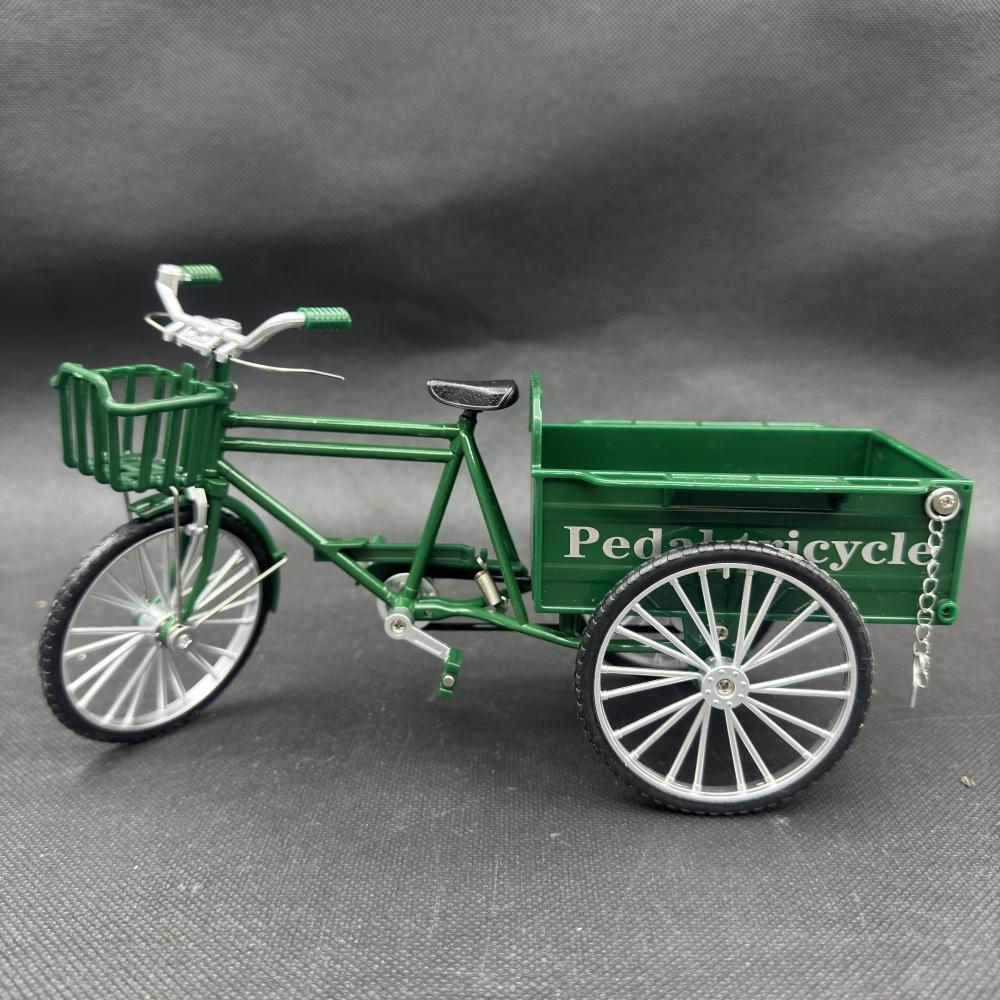 1: 10 Alloy Tricycle Model Toy, Metal Die-casting Retro Bicycle Model  Classic Simulated Freight Tricycles  Model Collection Gif