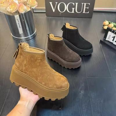 Bottes de neige chaudes antidérapantes pour femmes automne et hiver nouvelles bottines courtes à tempérament polyvalentes à la mode à semelles épaisses en velours