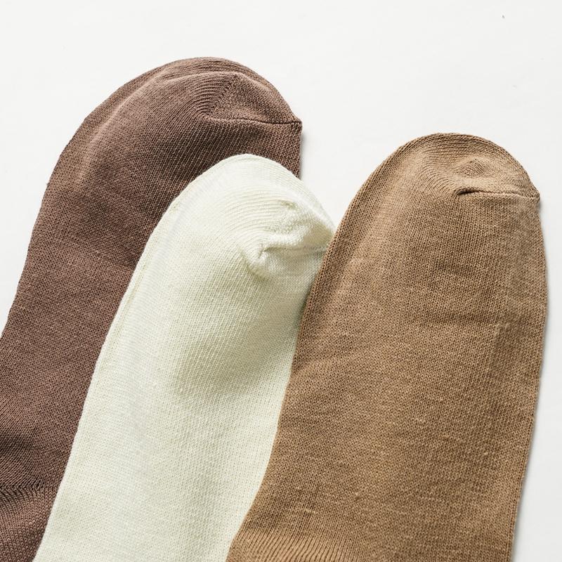 Women Solid Color Mid-tube Socks Vertical Striped Versatile Autumn and Winter Socks Boneless Pile Socks Sports Socks for Women