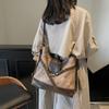 Autumn and Winter Commuting Large-capacity Tote Bag Women's 2025 New High-end Texture Niche Versatile Casual Messenger Bag