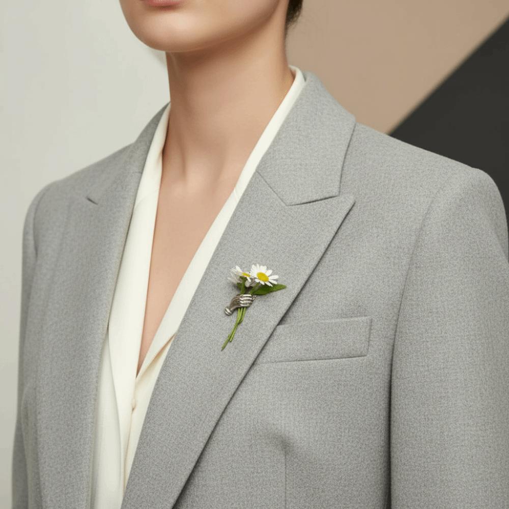 Three-Dimensional Design Hand Shaped Brooch Vintage Lapel Jewelry Vintage Aesthetic Fans