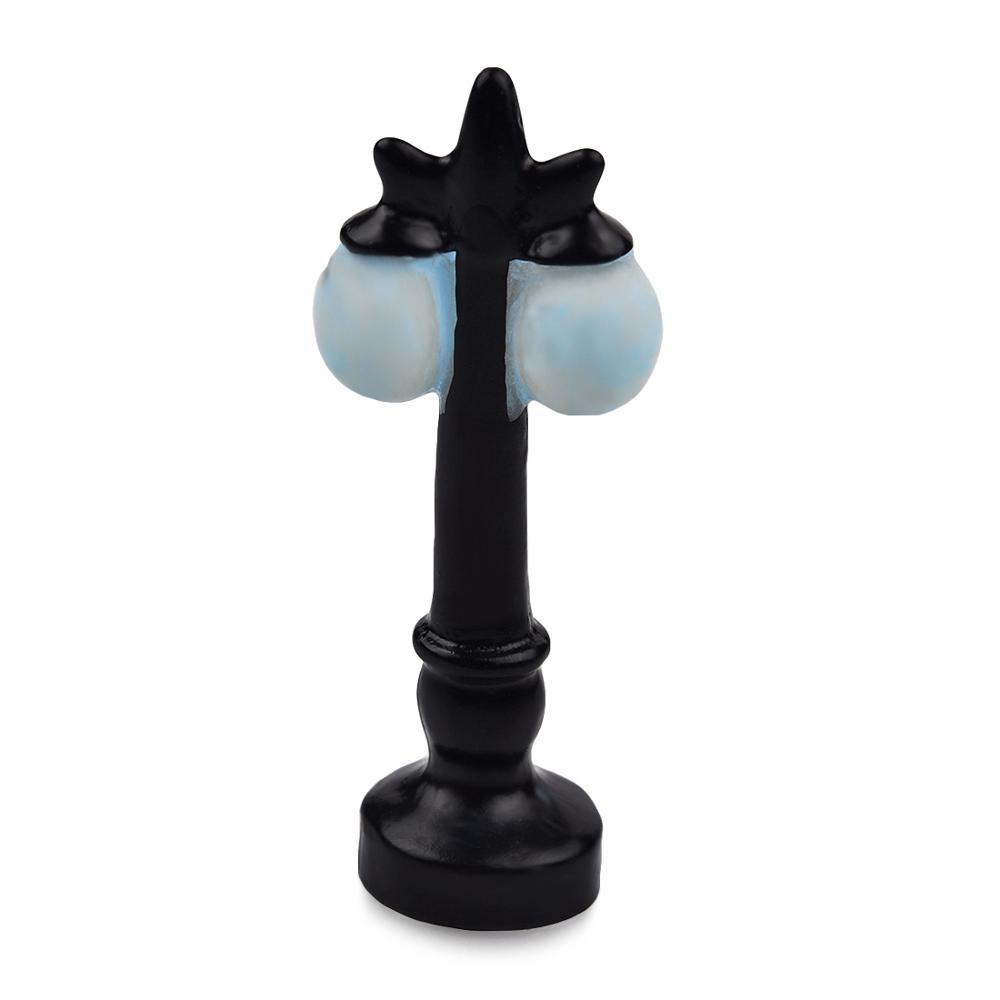 Retro Mini Street Lamp Miniature Garden Ornament Streetlight Figurines Fairy Garden Decoration Resin Craft Micro Landscaping