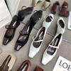 2025 spring and autumn new fashion versatile French retro Velcro Mary Jane shoes women's middle heel single shoes square head