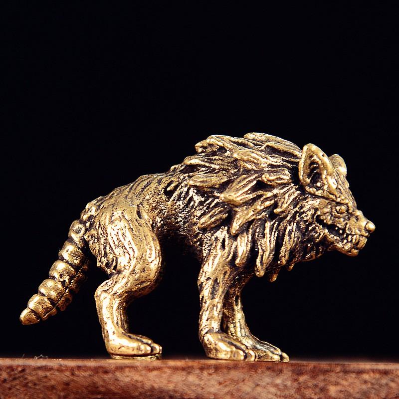 Solid Brass Wolf Figurine Desktop Decor Vintage Animal Sculpture Home Office Ornament Handcrafted Casting