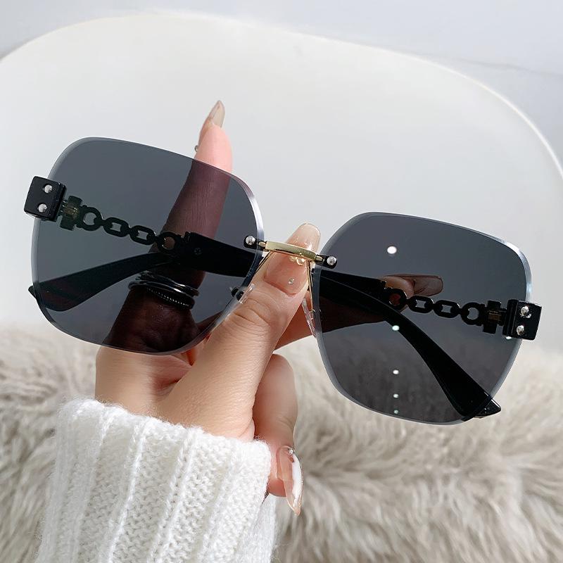 Retro Frameless Sunglasses with Chain Temple - Large Frame, High Value, Anti-UV Protection