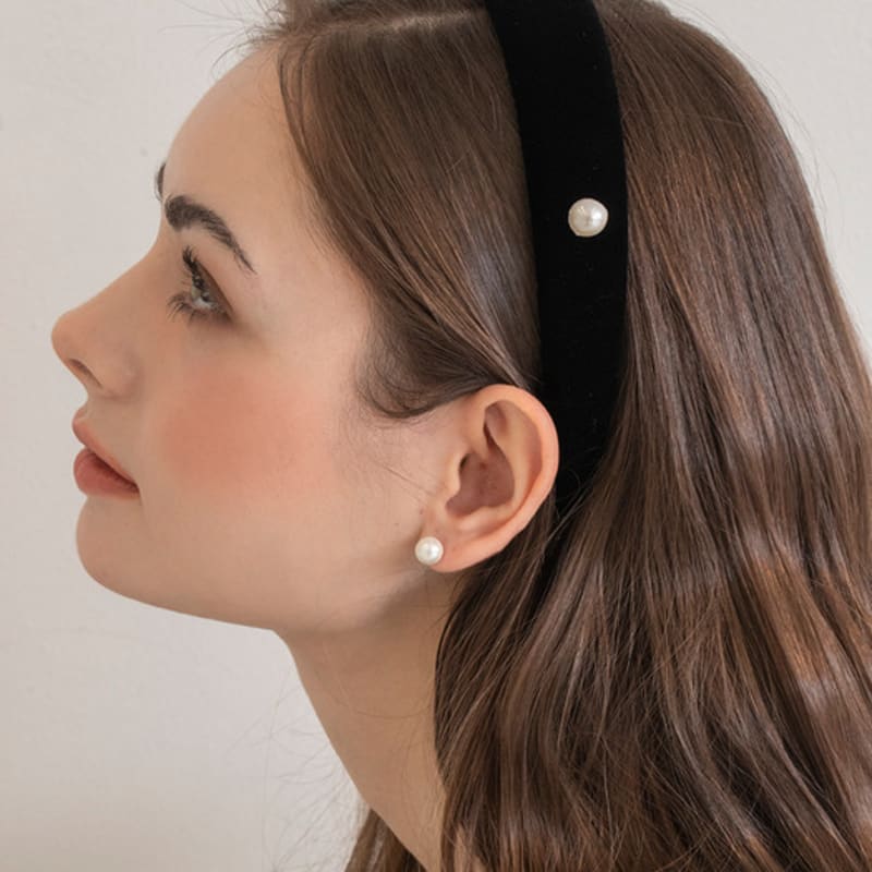 

GETMEBLING Одинарная жемчужная бархатная повязка для волос BROWN (H249-br)