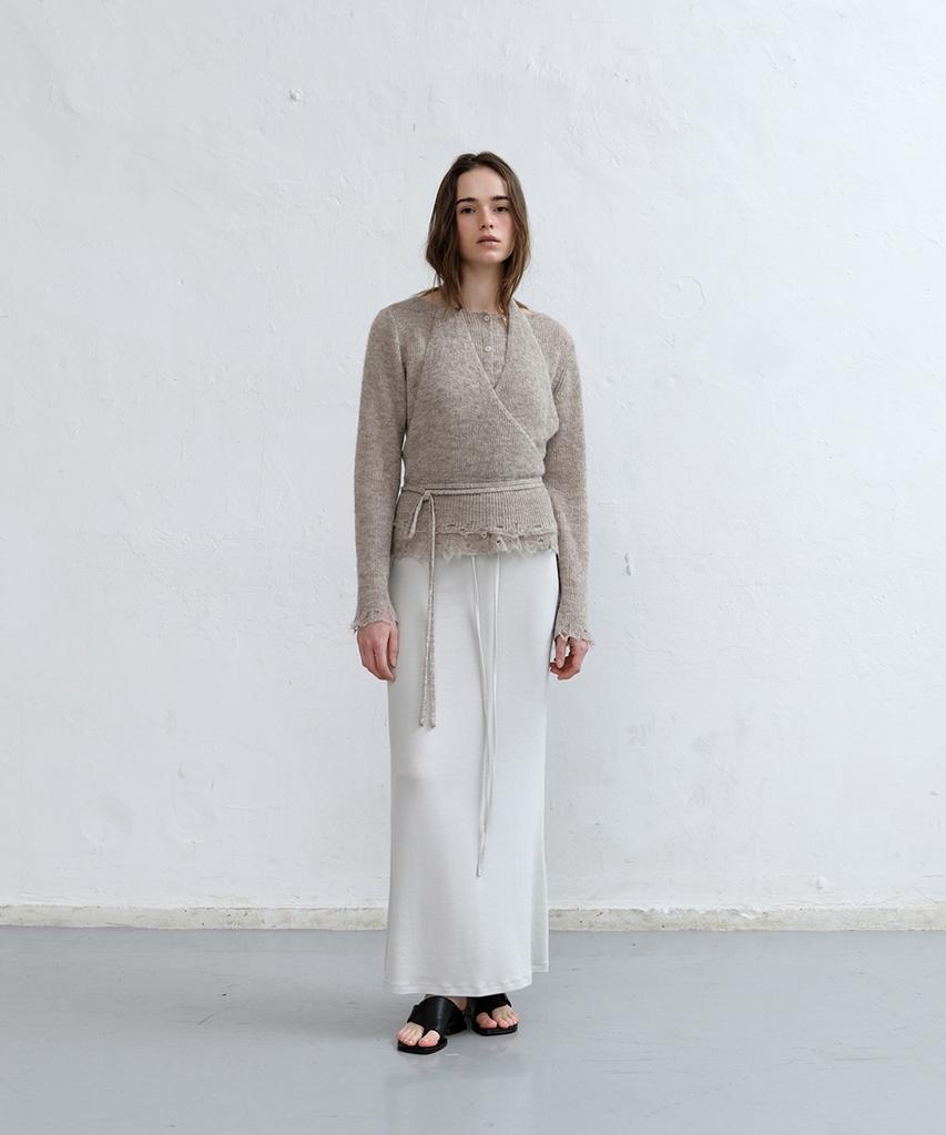 Loutaideu Raw Edge Halter Knit [Beige]