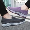 En-pedal latmansskor herr- och damflygande vävd mesh andningsbara vardagsskor utomhus halkfria vandringsskor promenadskor