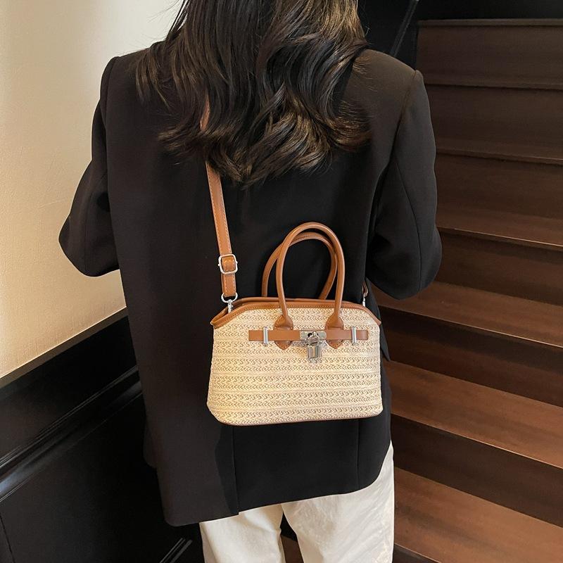 Portable Small Square Bag Women's New Fashion Commuter Shoulder Messenger Bag