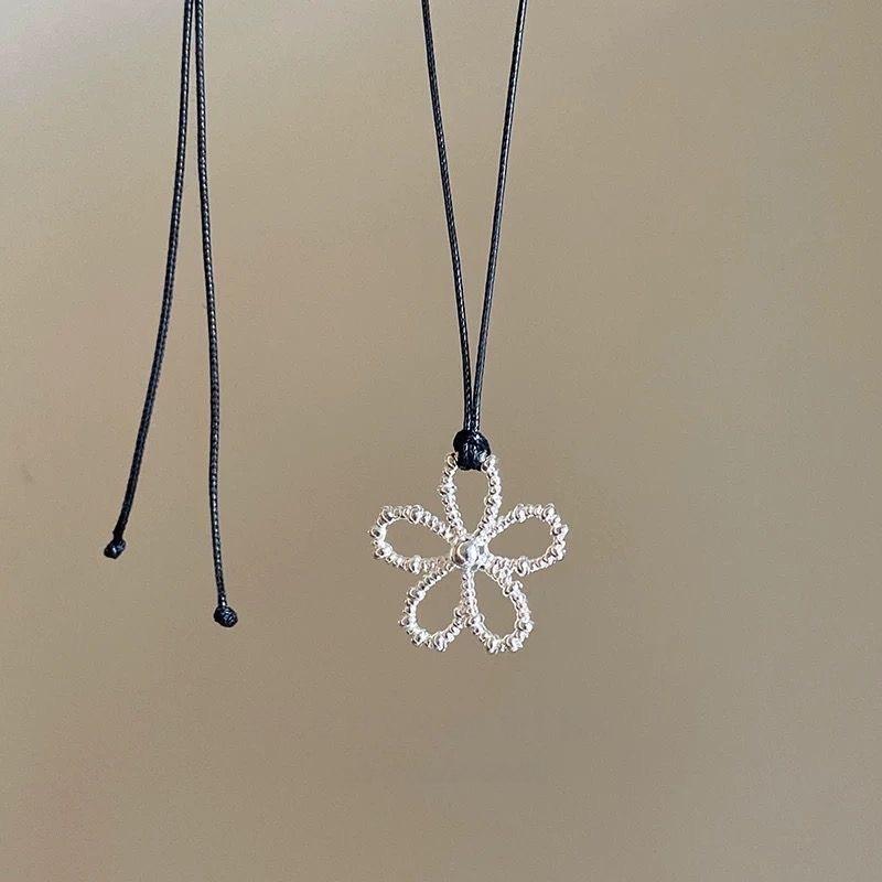 

Fashion Silver Color Hollow Flower Long Necklace for Women Girls Simple Adjustable Black Rope Chain Necklace Jewelry Gifts