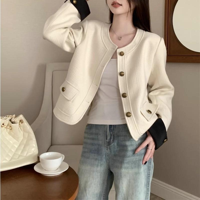 Autumn and Winter New High-end Short Top Women's Design Niche Small Fragrance White Popular Jacket