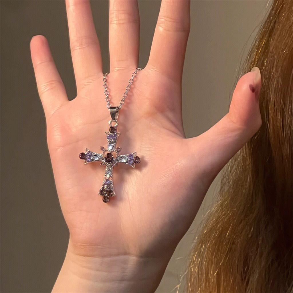 Sweet Cool Wind Spicy Girl Cross Necklace Female Heavy Set Diamond Gothic Europe The United States Y2k Necklace Design Gift