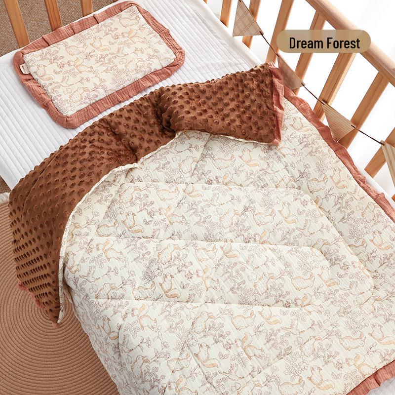 Three-Piece Pure Cotton Baby Bedding Set - Bean Cover Blanket, Cloud Pillow, Ruffled Quilt for Spring/Autumn
