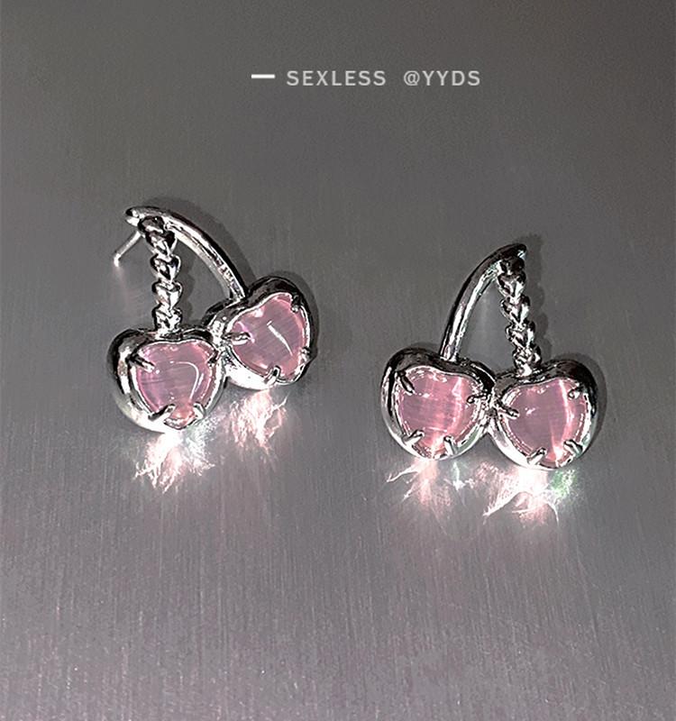 Sweet Cool Girl Pink Cherry Love Heart Earrings Female INS Temperament Spice Girl Light Luxury Internet Celebrity Ear Jewelry