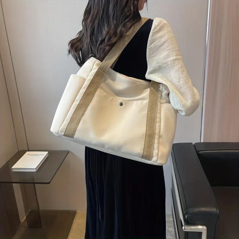 Простая сумка через плечо с цветными блоками — фото 10