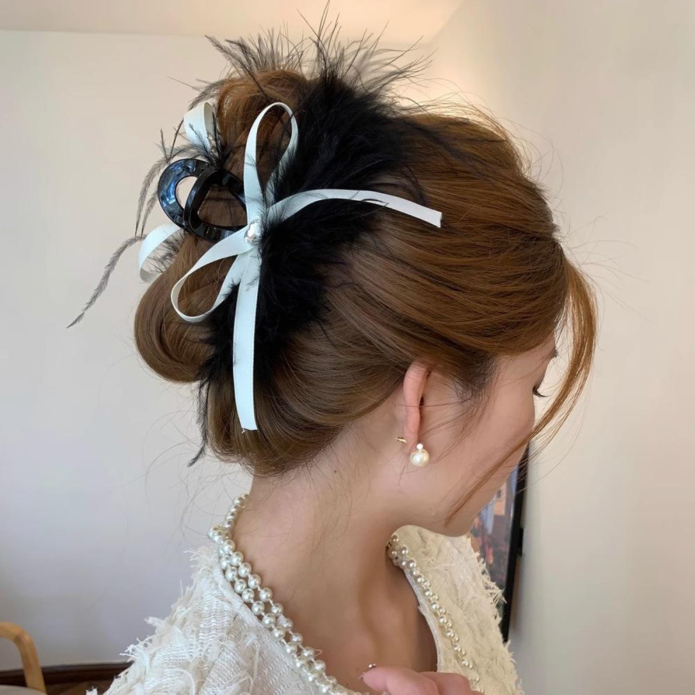 Super fairy temperament bow feather grab clip large fluffy hairpin 2025 new simple hair accessories