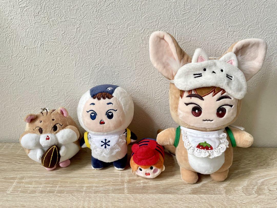 

[USED] EXO Xiumin stuffed toy set