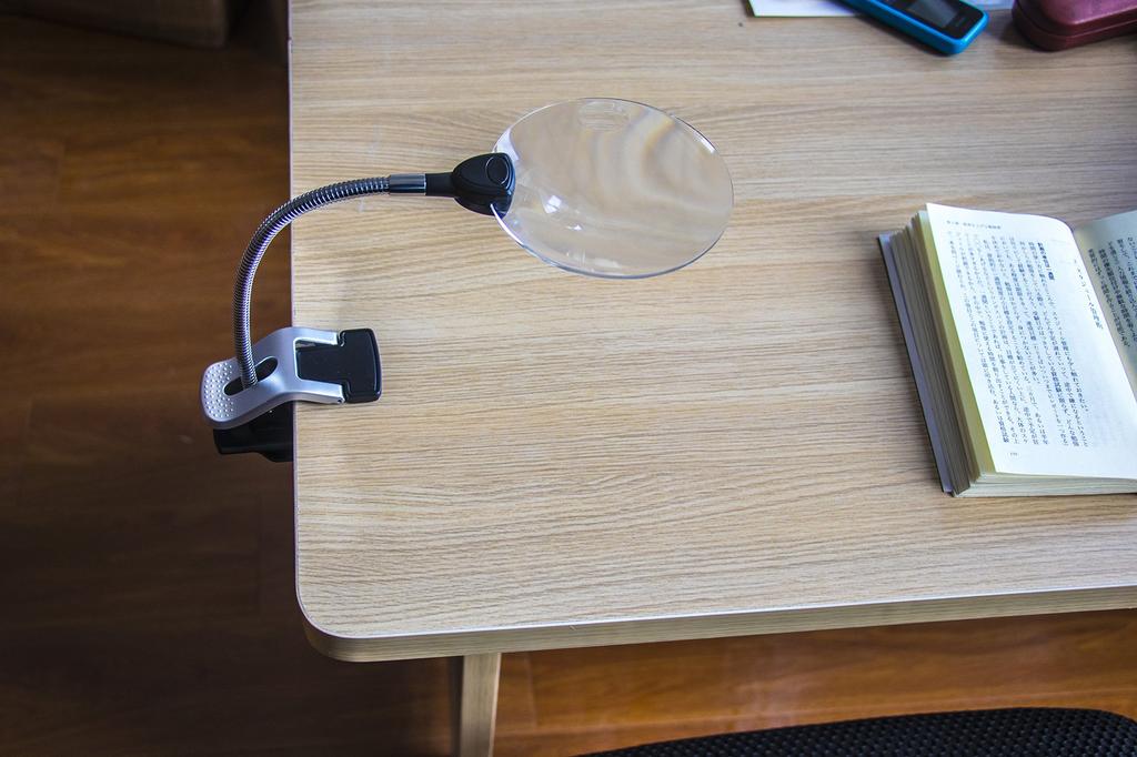 Sutekus Stand Magnifier, Magnifying Glass, Reading Magnifier with LED Light, Clip-on Compatible, 11cm13cm Lens Diameter, 2.5x5x Magnification,