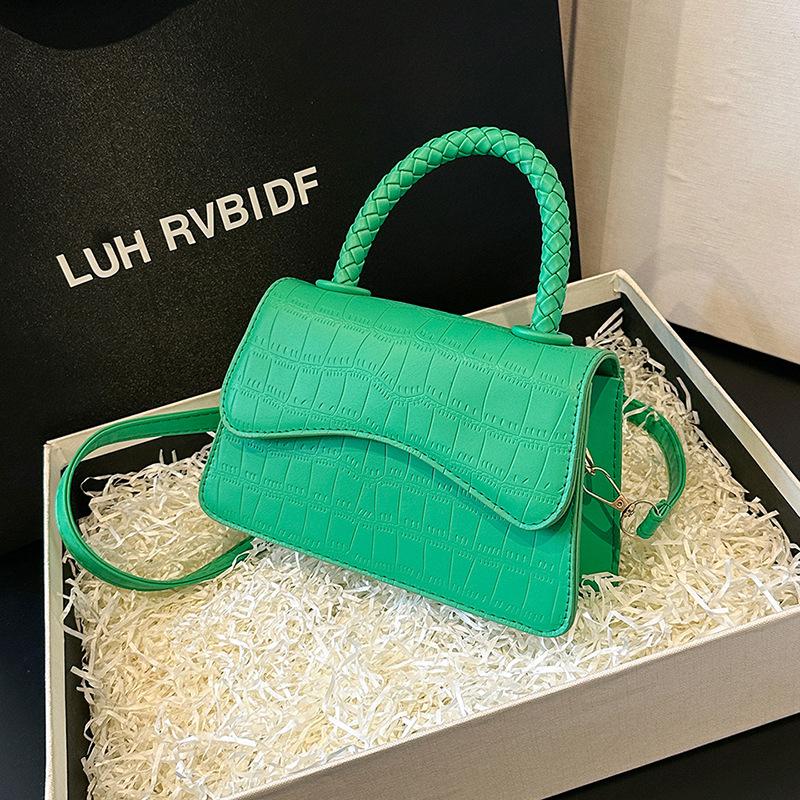 

Premium women s bag 2024 spring new bag niche trendy messenger bag retro versatile small square bag shoulder bag зелений