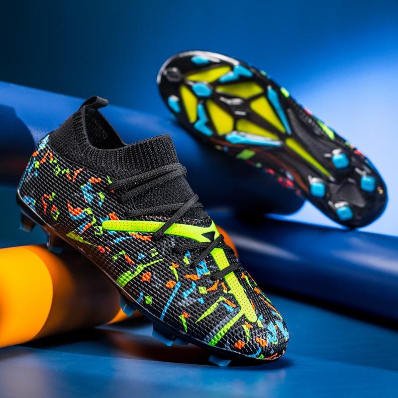 Seamless cut competition indoor and outdoor training 2 new knitted fg long and short nails men's football shoes