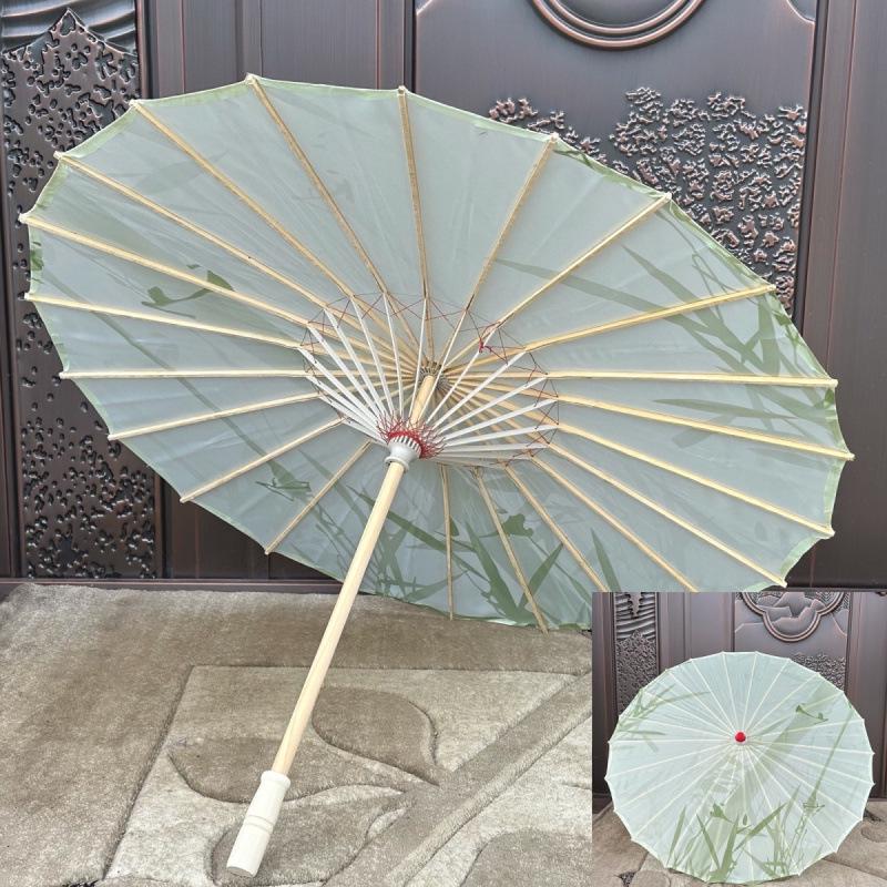 Chinese Traditional Oiled Paper Umbrella for Hanfu Photography, Travel, Costumes, and Children's Dance.