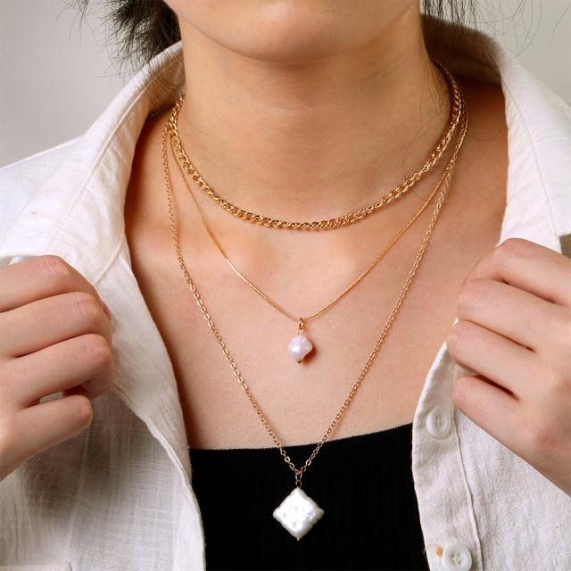 Modish Fashionable Butterfly Crystal Stone Pearl Pendant Necklaces Bold Statement Clavicle Pearl Chain Layered Necklaces Trend Butterfly Collar