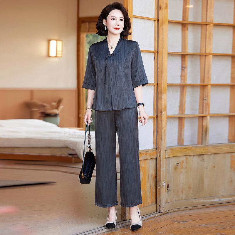 

2026 Summer Fashion Short-Sleeve Two-Piece Set for Middle-Aged and Elderly Women 2XL темно-сірий