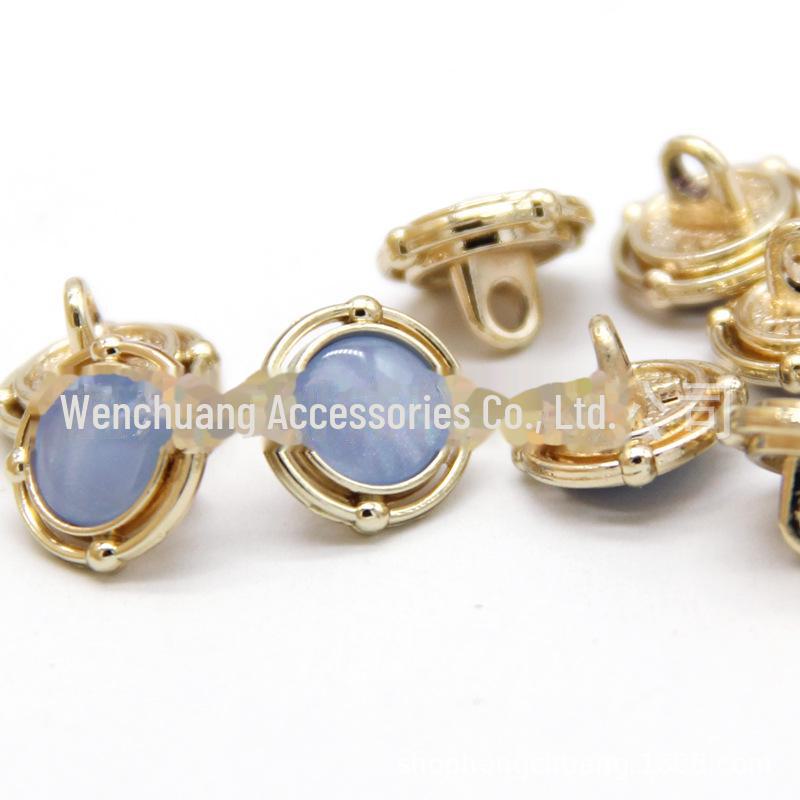 

Комбинация запонок с полым жемчугом и пуговицами для воротника в стиле Hengchuang Xiaoxiang