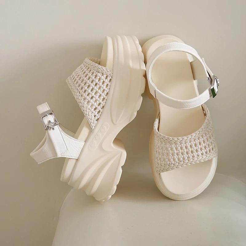 Fashion 8.5CM Fashion Women's Summer Casual Sandals Platform High Heels New Buckle Strap Thick Heels Leather Shoes Chunky Beach Slippers