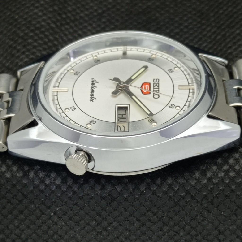 REFURBISHED VINTAGE SEIKO 5 AUTOMATIC JAPAN MENS D/D SILVER WATCH 593a-a311253-2 SKU593a-a311253