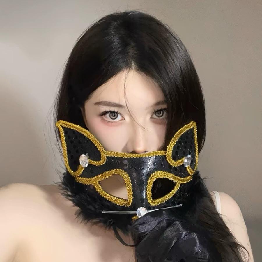 Halloween mask costume party with makeup costume-cosmetically transformed face mask, costume accessories,half-face lace-edged feather headpiece,mask