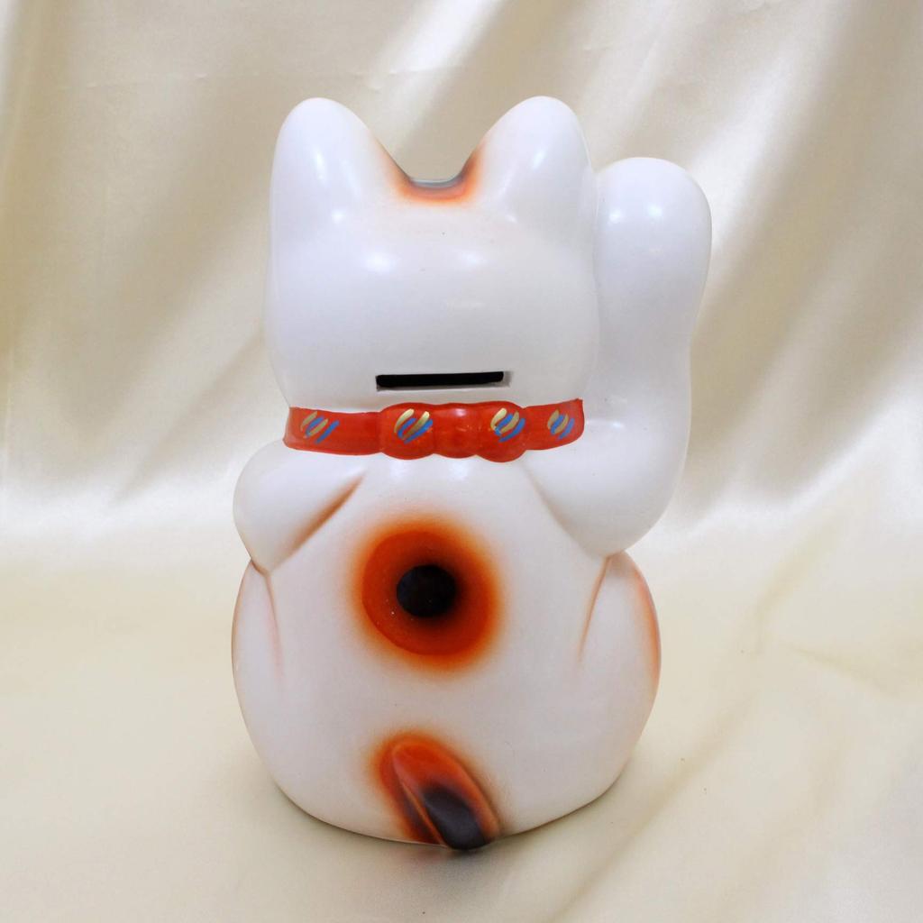 Tokoname 6 Inches Right Good Fortune and A Lucky Piggy Japanese-made Maneki-neko (beckoning Cat) Figurine, Ware, (approx. 18cm), Paw, White. [Brings