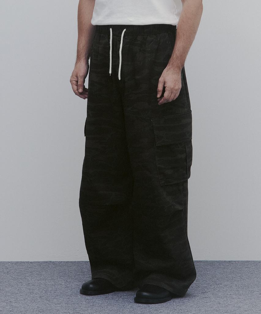 ANDAGAIN Cotton Wide Camo Cargo Pants (Dark Gray