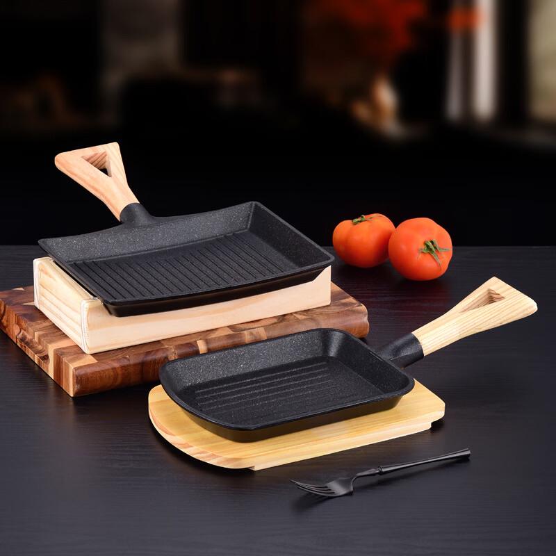 ZISIZ Cast Iron BBQ Shovel Grill Pan