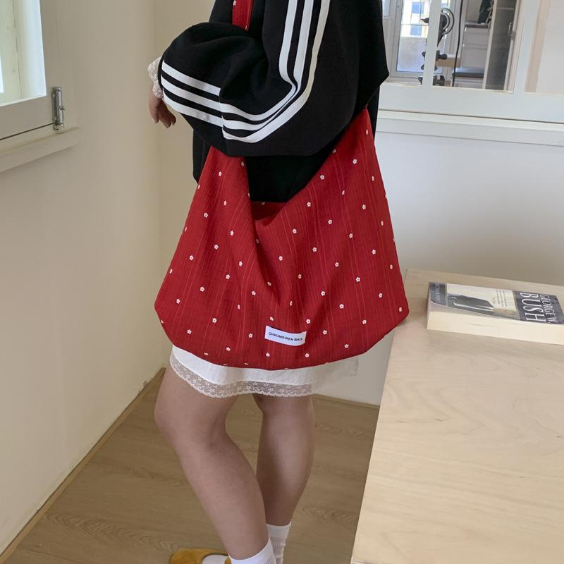 2025 Summer New Bag Commuting Large Capacity Shoulder Foreign Style Fashion Korean Version Polka Dot Casual Pleated Tote Bag