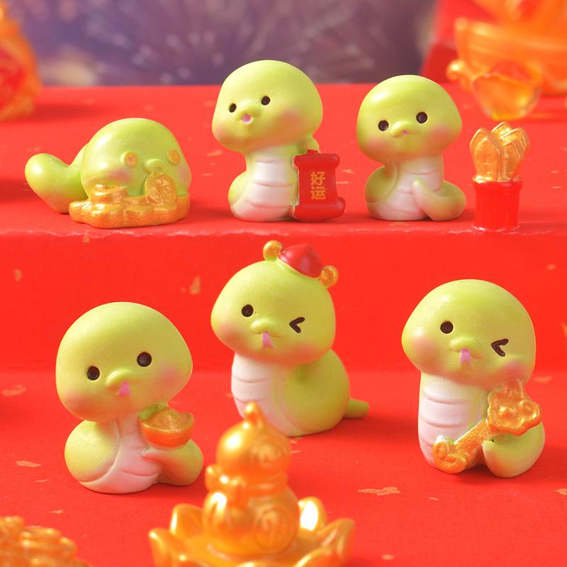 Cute Little Green Snake New Year OrnamentHome Desktop DecorationSimulation Resin Handicraft
