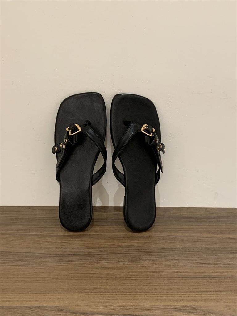 In the summer of 25, the new Korean version of the niche design belt buckle flip-flops open-toed sandals mid-toe flat-bottomed cool slippers